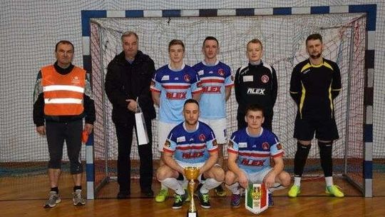 W Piaskach i Bełżycach piłkarze walczyli w turniejach halowych