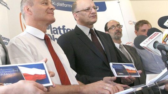 W Platformie poszło o 5 złotych, czyli bezwzględna walka o wpływy w partii