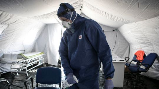 W Polsce zmarło kolejnych 6 osób. Są też nowe przypadki zakażenia koronawirusem