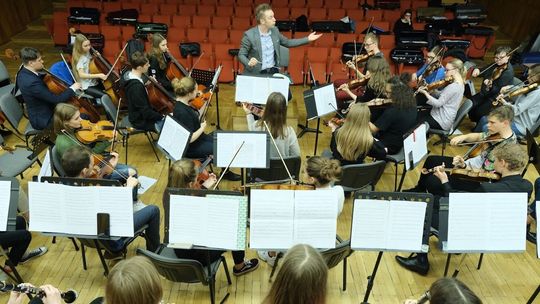 W poniedziałek się nie dało, dziś jest rozwiązanie. Uczniowie szkoły w Lublinie jednak wrócą do ławek