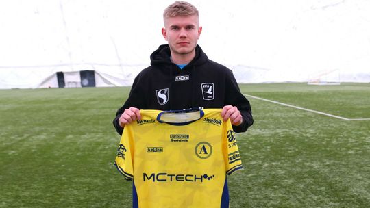 W poprzednim sezonie strzelił Avii trzy gole, teraz zagra w Świdniku