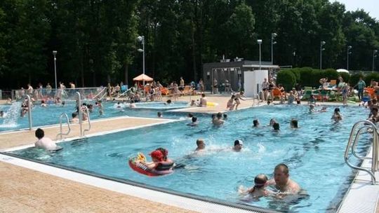W Puławach zamkną aquapark z powodu meczu Legii z Wisłą. "Wolimy dmuchać na zimne"