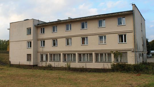 W puławskim Domu Turysty gości nie ma. Regularnie odwiedzają go wandale