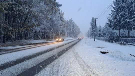 W regionie spadł pierwszy śnieg – może być ślisko 