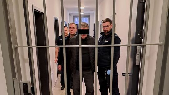 W rękach kanister i zapałki. Groził że spali gospodarstwo