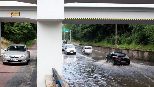W sprawie zalewanej Partyzantów w Puławach nadal pat. Zbada ją hydrolog 