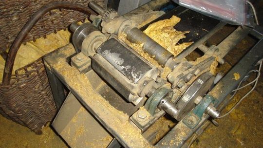 W stodole mieli wytwórnię krajanki tytoniowej