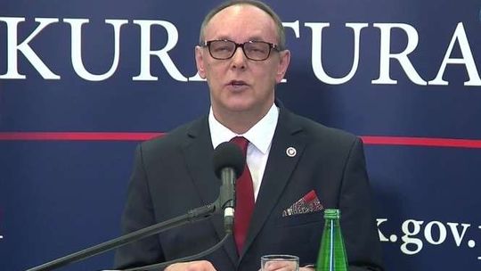 W trumnie prezydenta Lecha Kaczyńskiego były fragmenty innych ciał