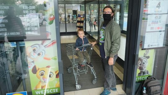 W tych supermarketach zrobisz zakupy w każdą niedzielę. Zakaz handlu już tylko na papierze