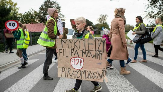 W tym miejscu zginął 9-letni Filip. Mieszkańcy wyszli na ulicę