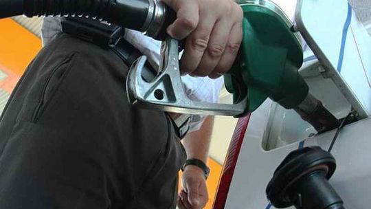 W wakacje litr benzyny może kosztować 5,40 zł