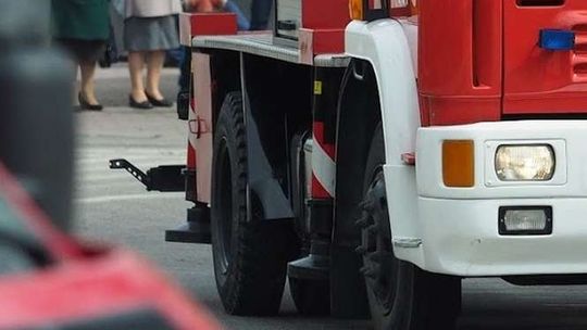 W wozie OSP strzeliła opona. Strażacy już miesiąc wcześniej zgłaszali wójtowi zły stan opon