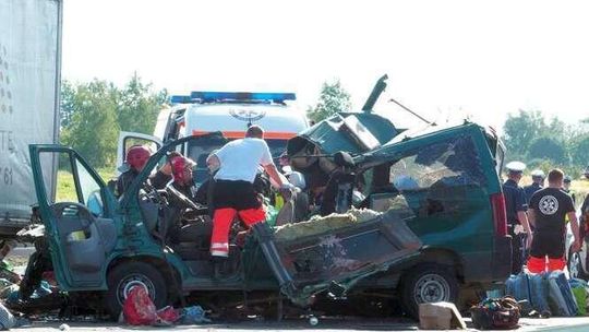 W wypadku na obwodnicy zginęło 5 osób. Prokuratura: Trzy lata więzienia to za mało