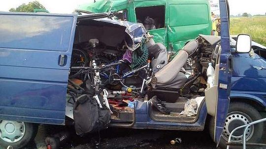 W wypadku zginęły 4 osoby. Biegły: Przyczynił się rowerzysta