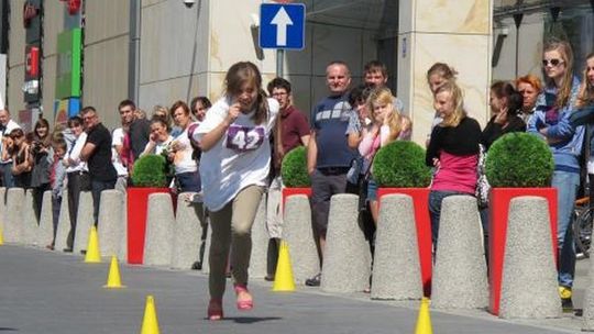 W Zamościu dziewczyny biegają na szpilkach (zdjęcia)