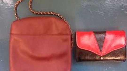 W znalezionej torebce było 500 zł, obca waluta i karta płatnicza