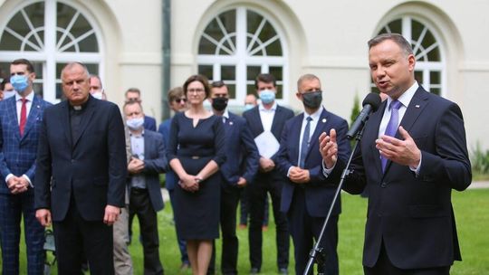 Wakacje kredytowe. Kiedy, na jakich zasadach można nie płacić raty?