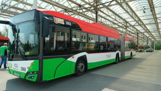 Wakacyjne problemy MPK Lublin: opóźnienia, klimatyzacja i awarie biletomatów