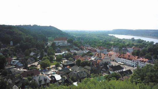 Walka o Kazimierz Dolny może być ostra. Na razie trzech możliwych kandydatów
