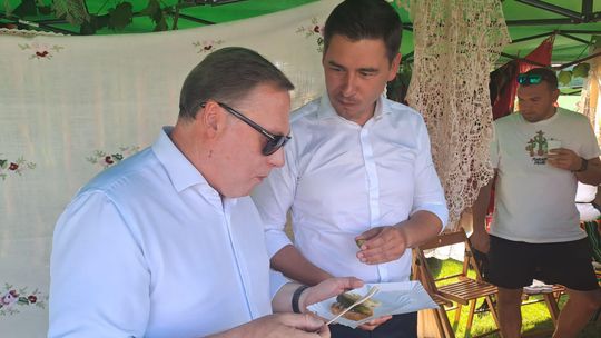 Walka o Senat. Twórca SKOK-ów z milionami na koncie kontra hodowca indyków i zagorzały obrońca rolników  