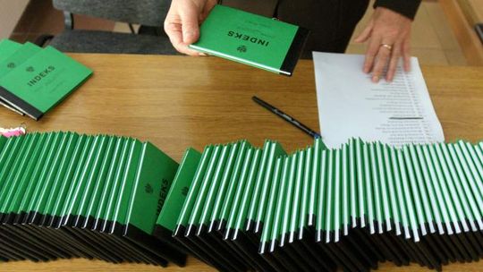 Walka z niżem demograficznym, czyli jak uczelnie kuszą studentów