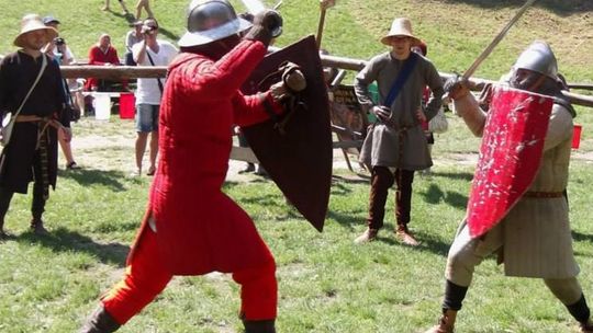 Walki rycerskie, pokazy dawnej broni i rzemiosła