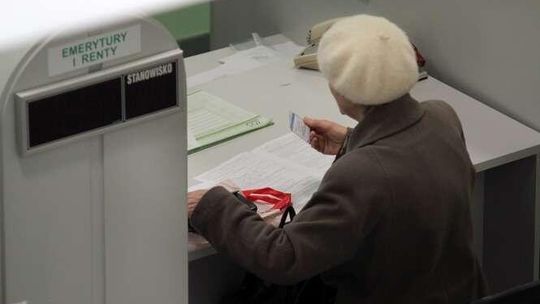 Waloryzacja rent i emerytur. Nawet 400 zł dla emerytów i rencistów