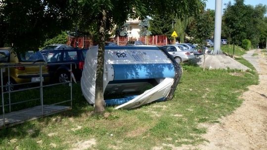 Wandale grasowali przy ul. Diamentowej w Lublinie (zdjęcia)
