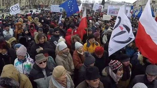 Warszawa: Protestowali przeciwko projektowi zmiany granic stolicy