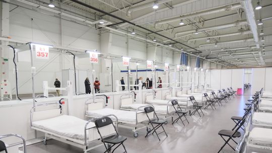 Warszawski szpital tymczasowy był niepotrzebny? Premier pod lupą NIK