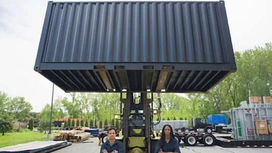 Warsztat z kontenerów morskich? Zrób to sam!