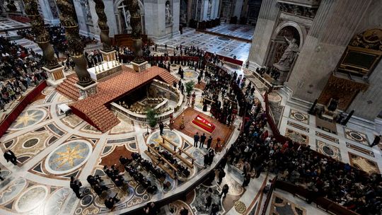 Watykan przygotowuje się do pogrzebu papieża Franciszka