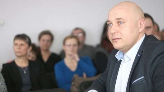 Wąwolnica: Mieszkańcy zebrali podpisy. Będzie referendum w sprawie odwołania wójta