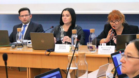 Ważna decyzja radnych. Czy dłużnicy zamieszkają w kontenerach?