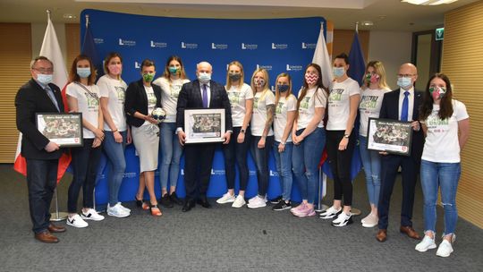 Ważna deklaracja władz województwa - MKS Perła nadal może liczyć na wsparcie