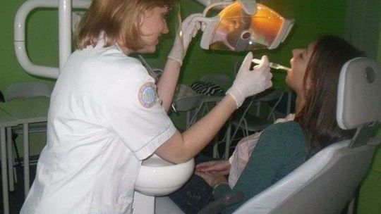 Ważne funkcje asystentki stomatologicznej w gabinecie