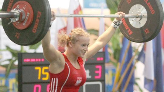 Waży 48 kg, a podnosi ponad 100. Marzeny Karpińskiej droga do sukcesu