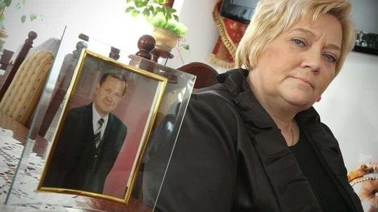 Wdowa po Edwardzie Wojtasie: Żyjemy w cieniu Smoleńska