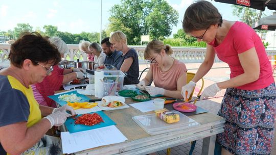 Weekend na Moście Kultury. Warsztaty kulinarne i plastyczne [zdjęcia]