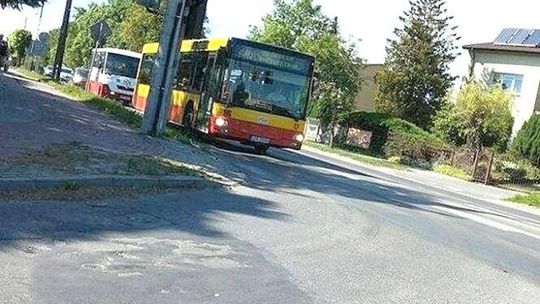"Weekendowy rozkład to jakiś żart". Spięcie w sprawie kursów autobusów
