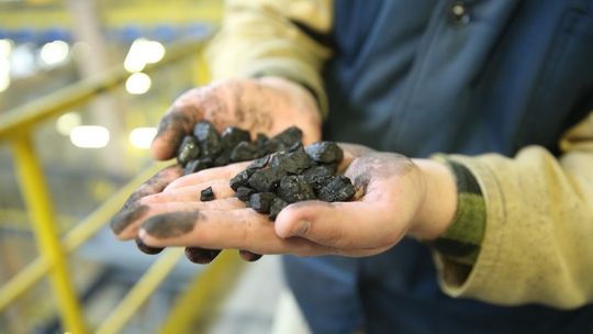 „Węgiel je we…” W końcu są pieniądze na dopłaty