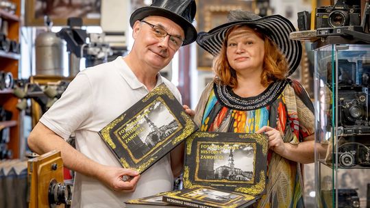 Wernisaż z pompą. Dwie wystawy, dwie bohaterki i historia miasta w fotografii