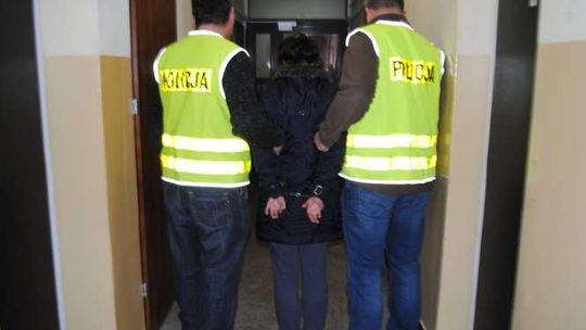 Weszli do domu gdy spał. Ukradli mu 2 tys. zł