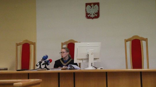 Weterynarz chciał podmienić próbki krwi. Przez pomyłkę zadzwonił do dziennikarza. Znamy wyrok 