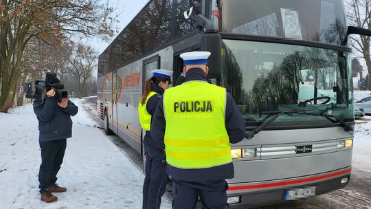 Wezwij kontrolę, aby dzieci bezpiecznie pojechały na ferie