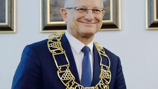 Wiadomo, ile Żuk wydał na kampanię. Wydatki Tułajewa nieznane