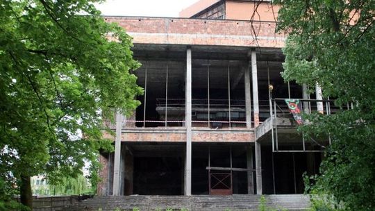Wiadomo kto dokończy Teatr w Budowie