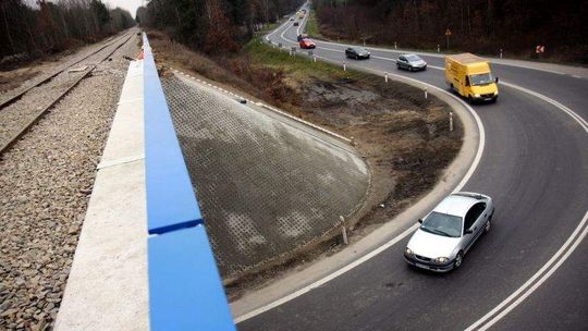 Wiadukt kolejowy w Wandzinie już po remoncie (zdjęcia)
