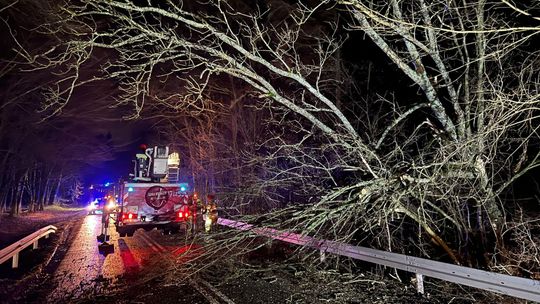 Wichury nad Polską. Ponad 4 tysiące zgłoszeń w kraju. Nie żyje jedna osoba