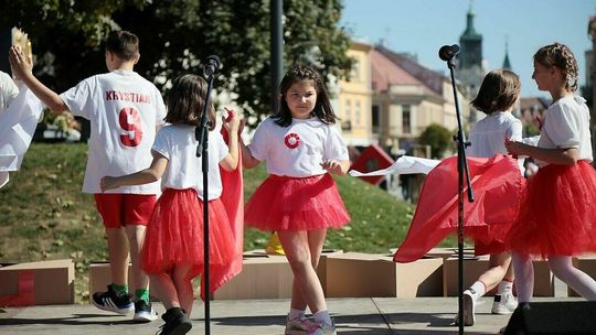 Widowisko "Jesteśmy Polską" na Placu Litewskim